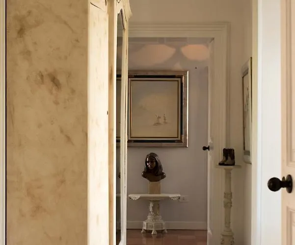 Villa Inglese Couette-café 3*